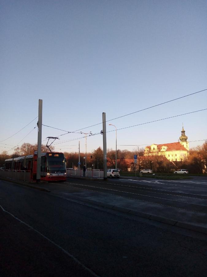 Apartricanova Praha Bagian luar foto