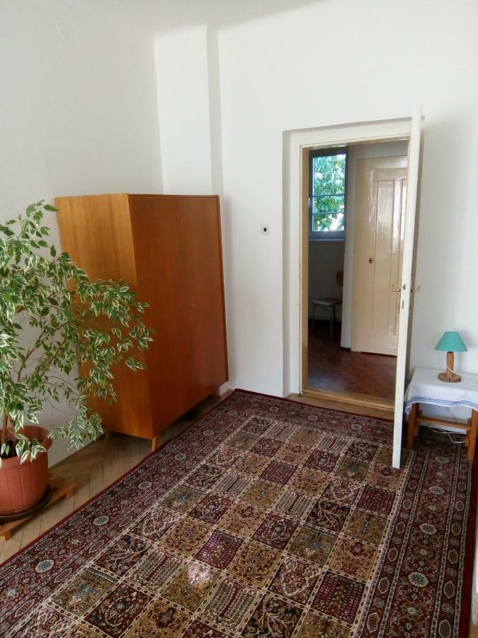 Apartricanova Praha Bagian luar foto
